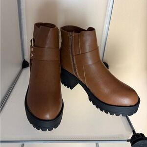 Forever Link Women's Brown Chunky Heel Combat Ankle Boots Size 8.5 New